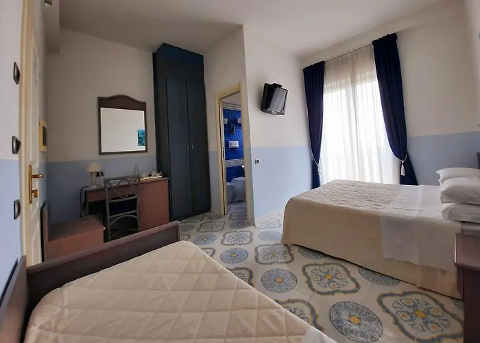 Stella Maris فندق